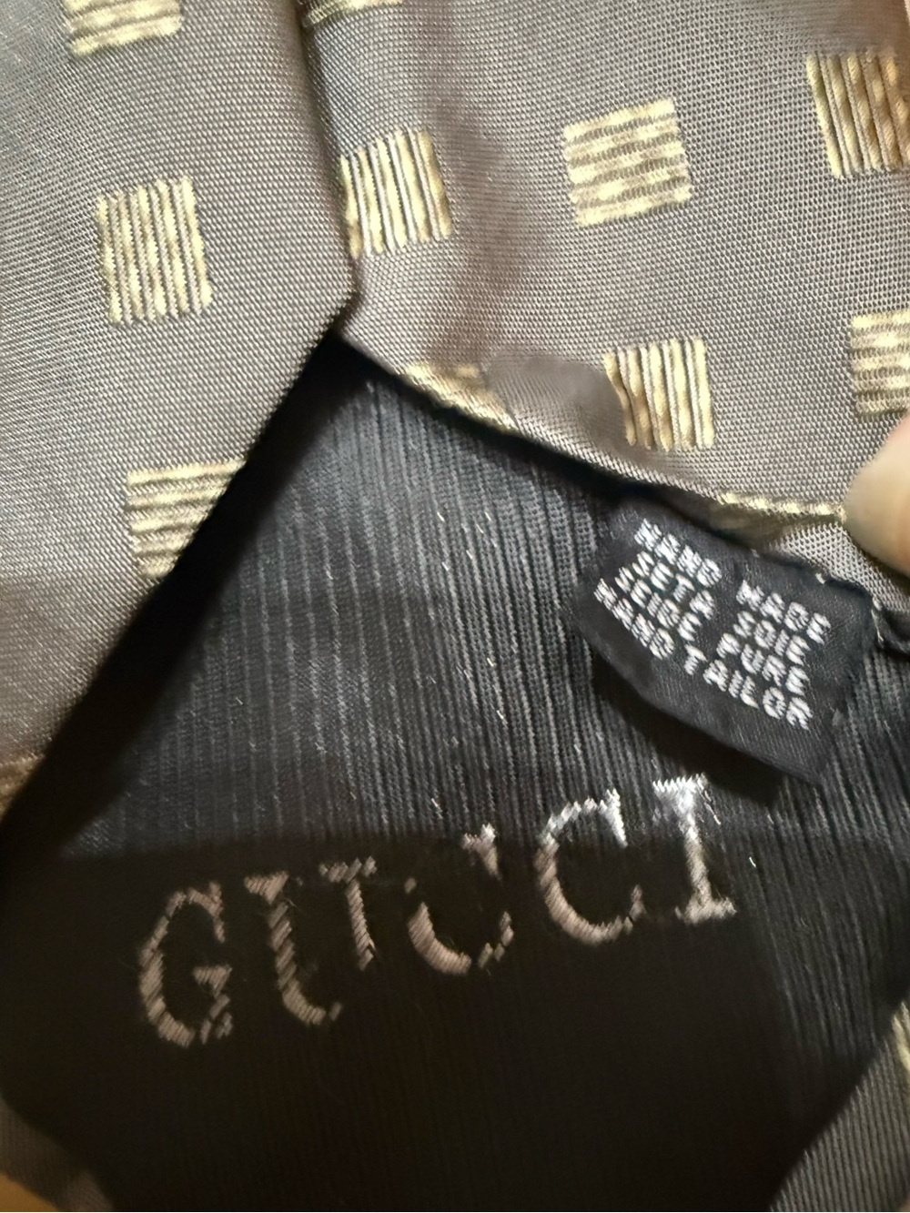 Vintage Gucci Silk Geometric Square Pattern Tie - Picture 4 of 4